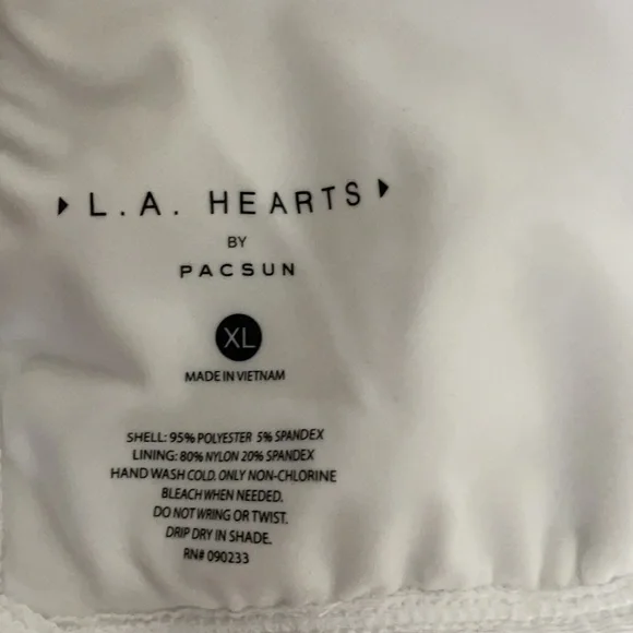 NWTS PacSun L.A Hearts white bikini top​​​​​​​​ - Picture 4 of 5